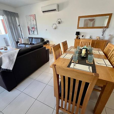 Beautiful 2 Bed Apartment In Peyia Valley, Paphos Bagian luar foto