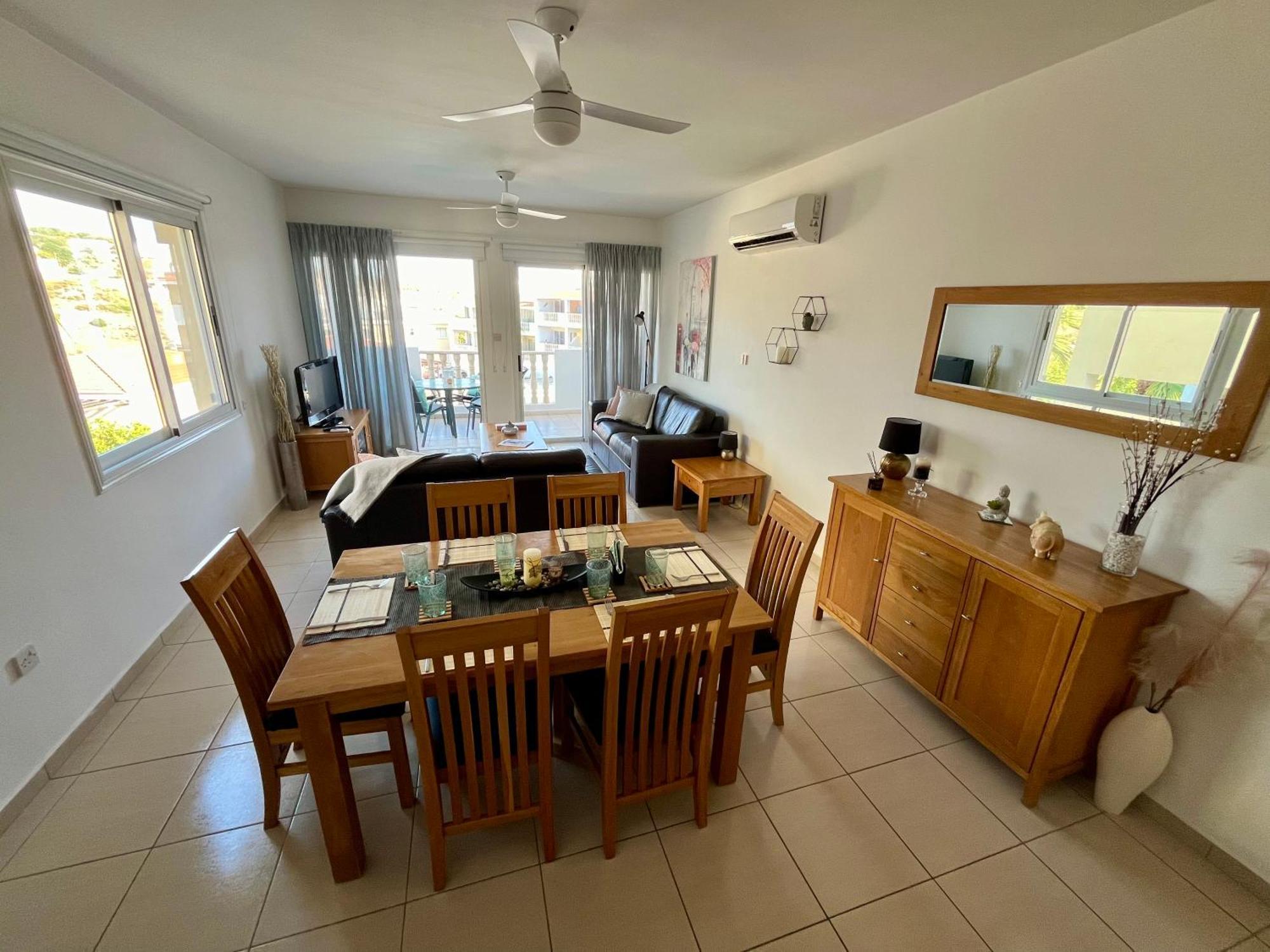 Beautiful 2 Bed Apartment In Peyia Valley, Paphos Bagian luar foto
